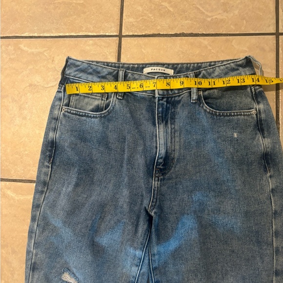 10/$20 🔥Distressed Pac Sun‎ Mom jeans - Picture 6 of 7